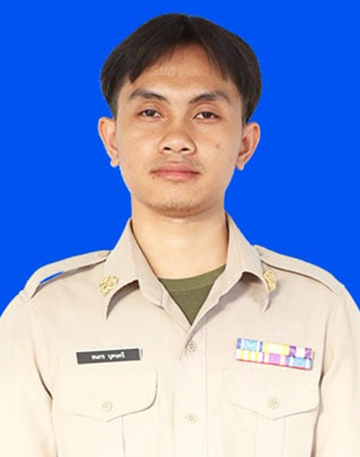 นายธนกร บุตรศรี