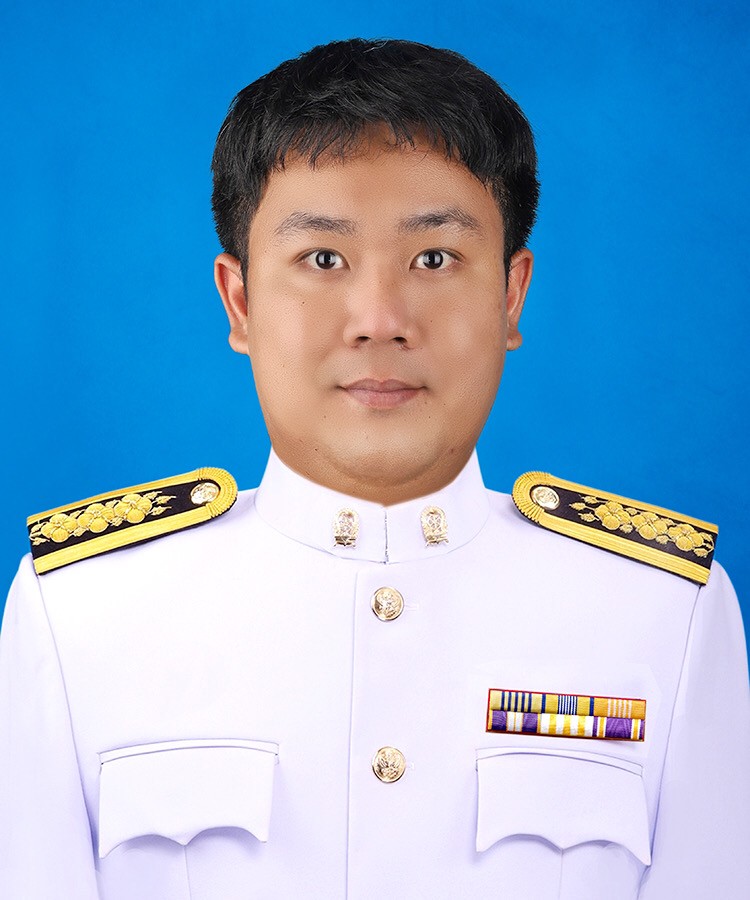 นายธนิสร บุรุษพัฒน์